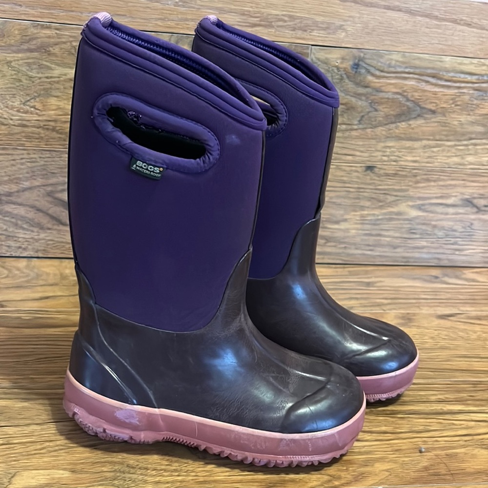 Little girls Bogs winter boots